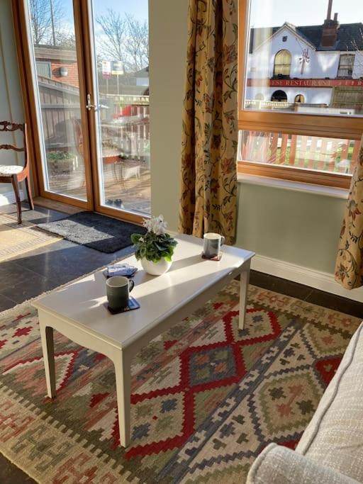 Stylish Retreat In The Of Apartamento NWI