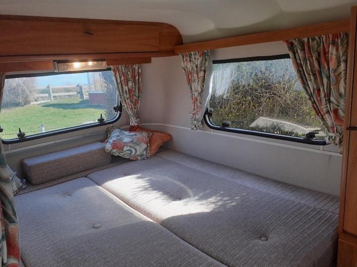 Sundial Eriba Caravan Acampamento *
