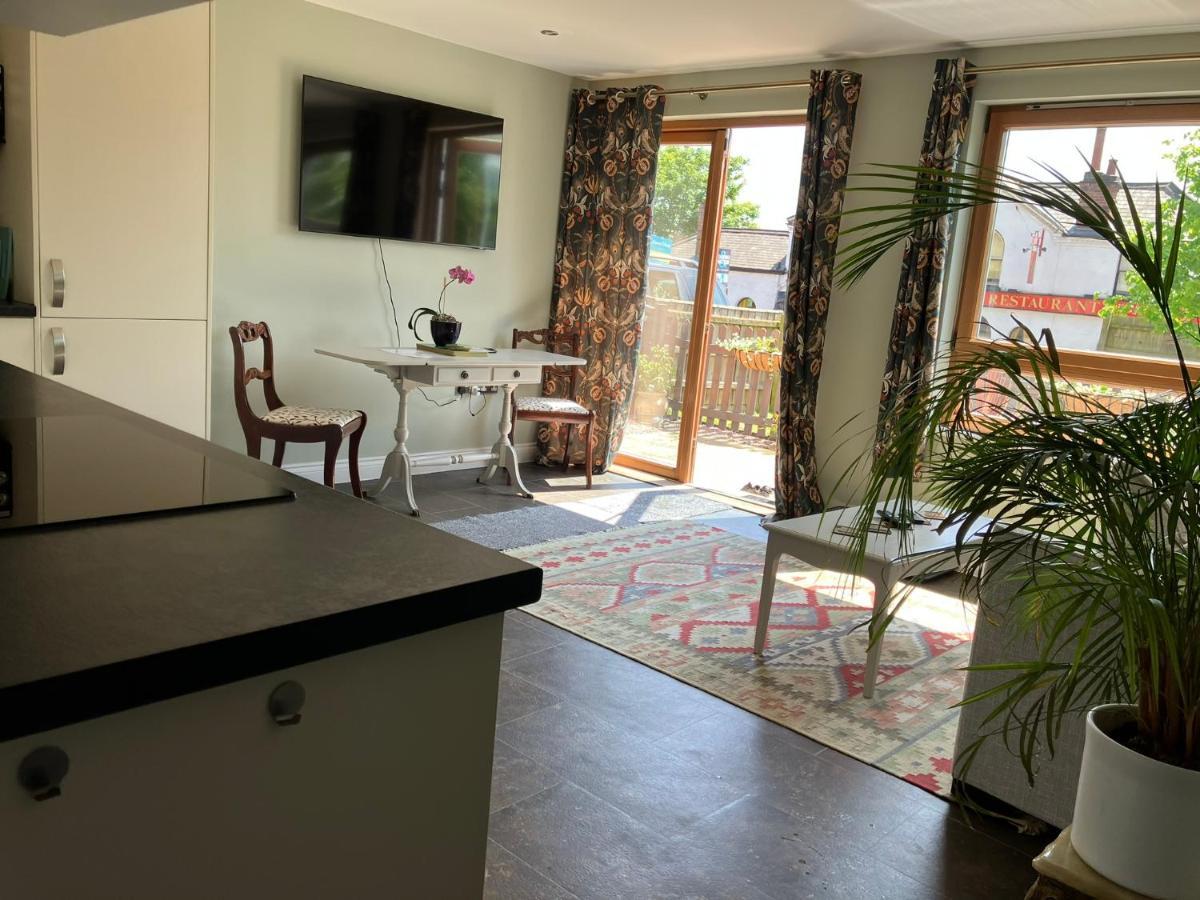 Stylish Retreat In The Of *