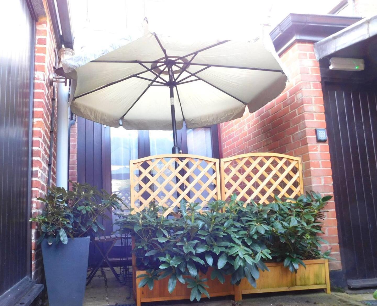 Center Ground Floor Flat With Patio &parking Aparthotel Norwich