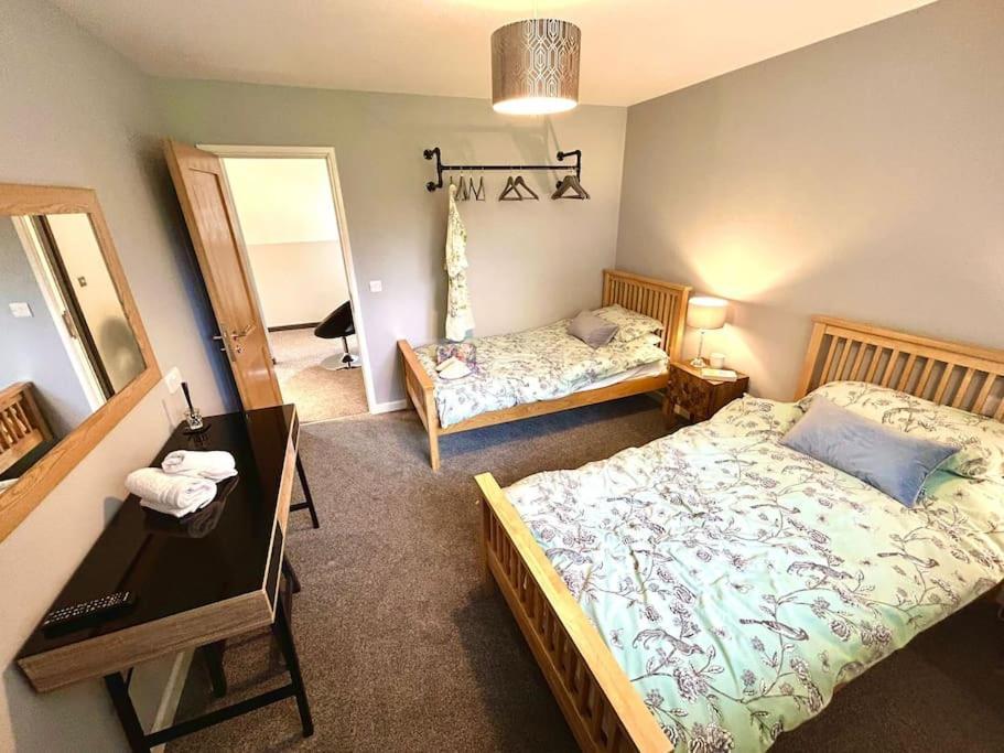 Holiday home Moonsticks House - Exquisite Property, Sleeps 14 Norwich