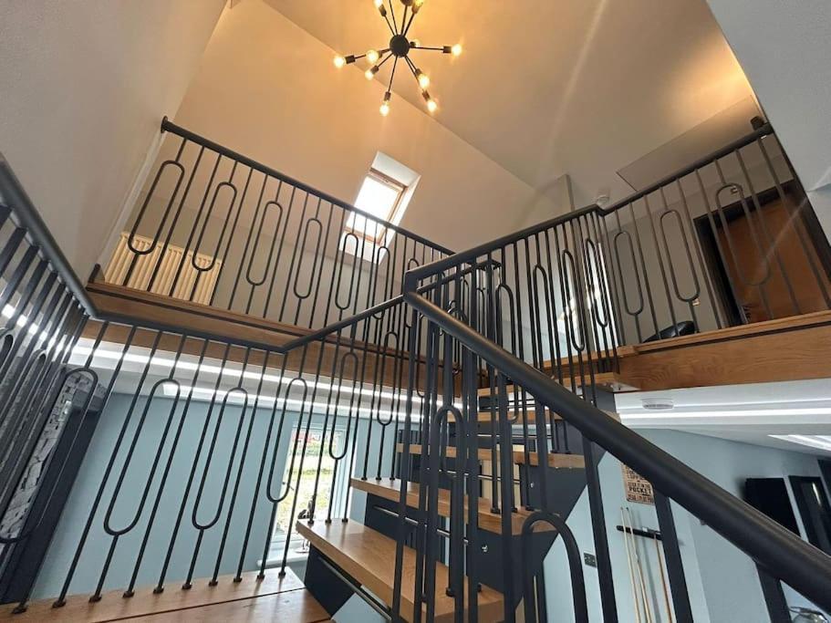 Moonsticks House - Exquisite Property, Sleeps 14 * Norwich