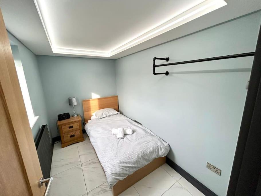 Moonsticks House - Exquisite Property, Sleeps 14 Holiday home Norwich