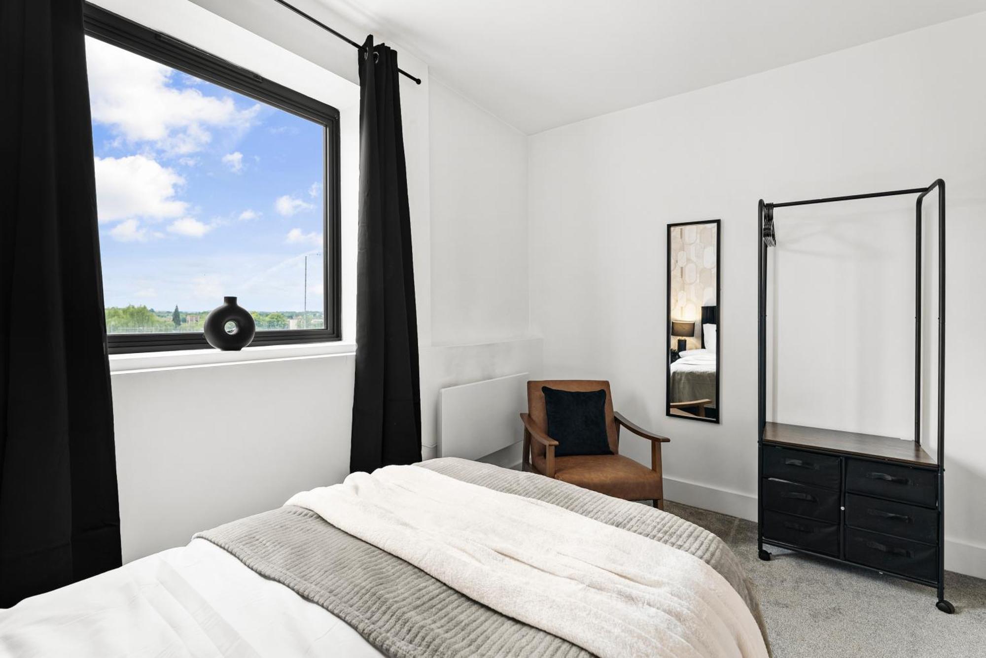 Apartment Charming 2-bedroom Flat In *