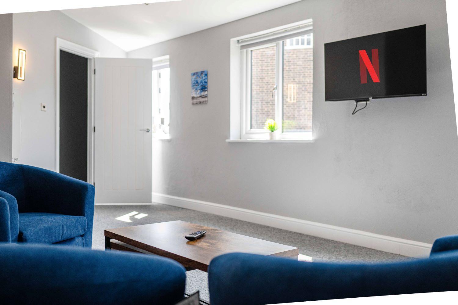 2 Bedroom -beautiful And Stylish Ensuite With Parking