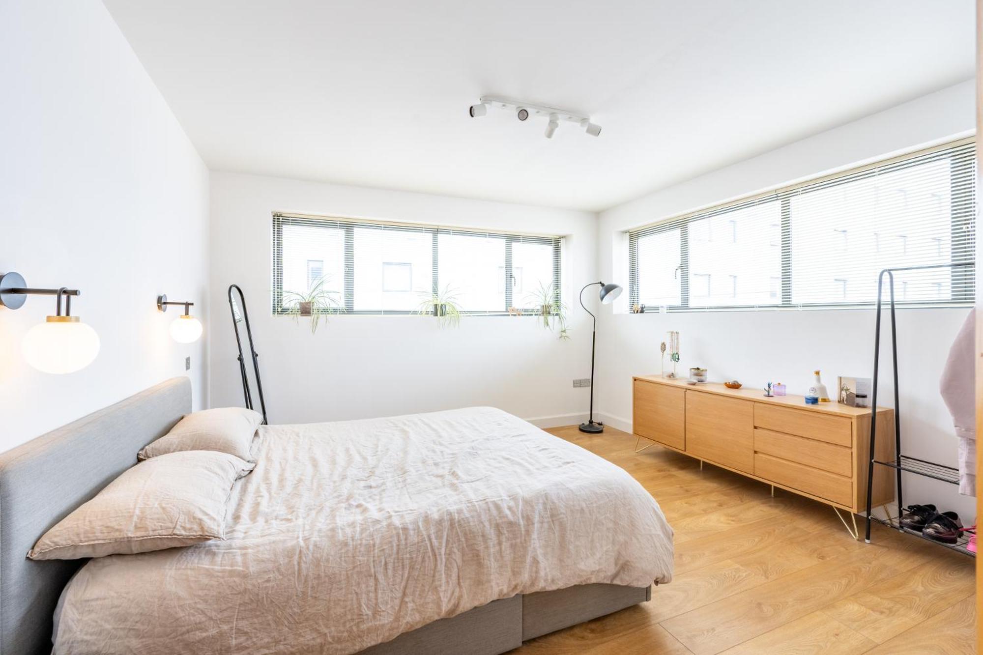 Swift Host - Sleeps Up To 6 - Panoramic Views - City Centre - Parking *