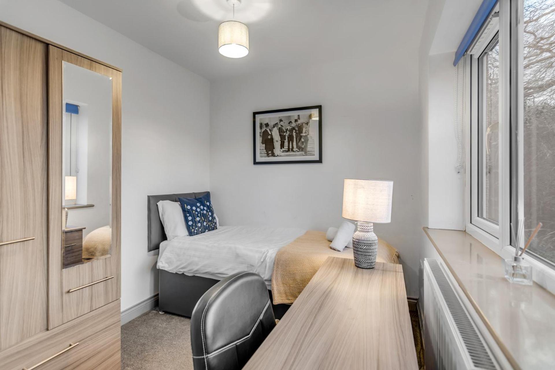 Holiday home 7 Bed House Pitchford Road Norwich
