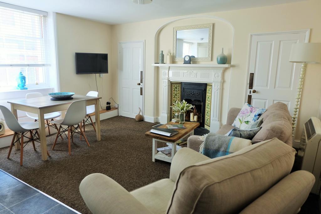 Upper St Giles Apartment *