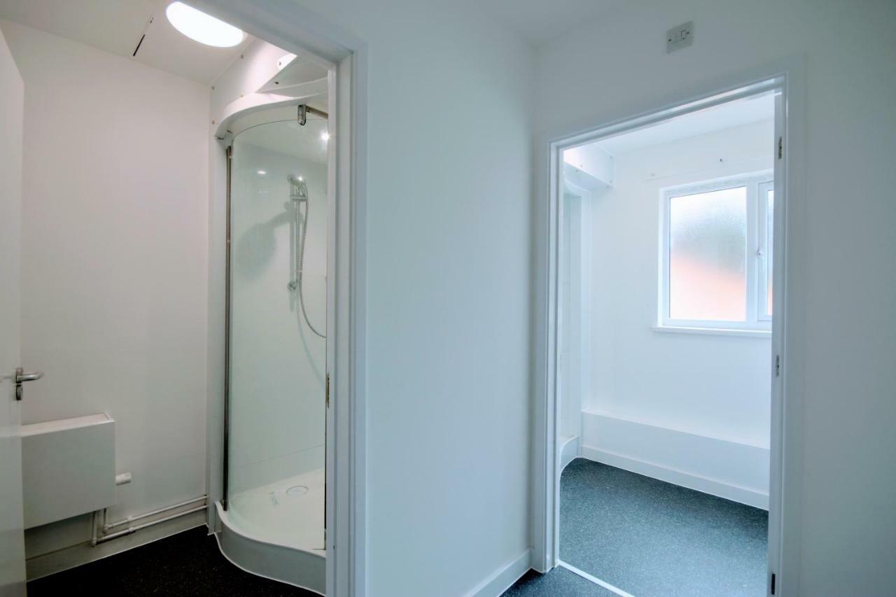 Somerleyton House Hostel *
