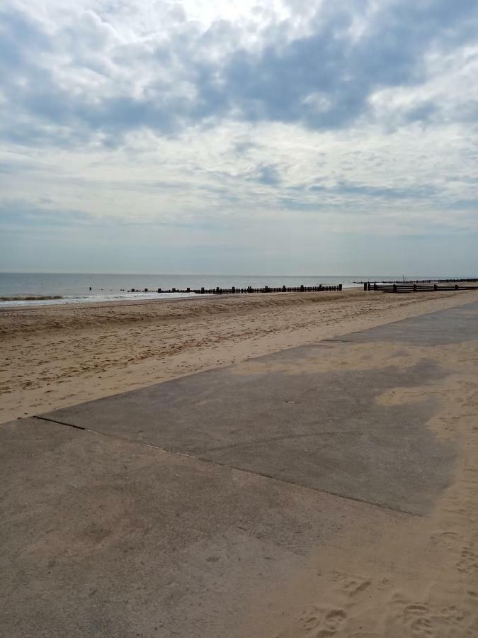 Seabreeze Caravan * Norwich